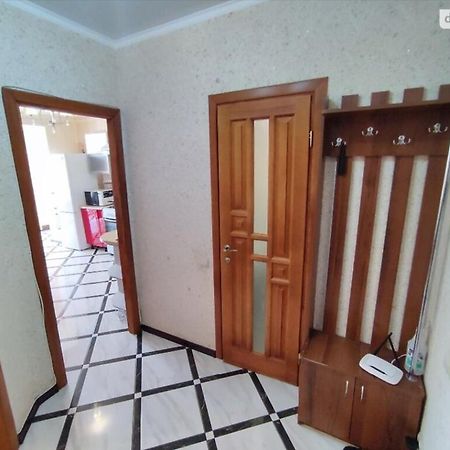 Appartement Комфортна Квартира В Жк Сімейний à Vinnytsia Extérieur photo