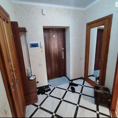 Appartement Комфортна Квартира В Жк Сімейний à Vinnytsia Extérieur photo